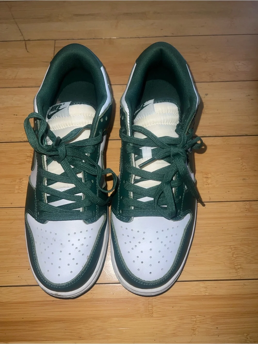 Nike Low-Top Sneakers in Green and White